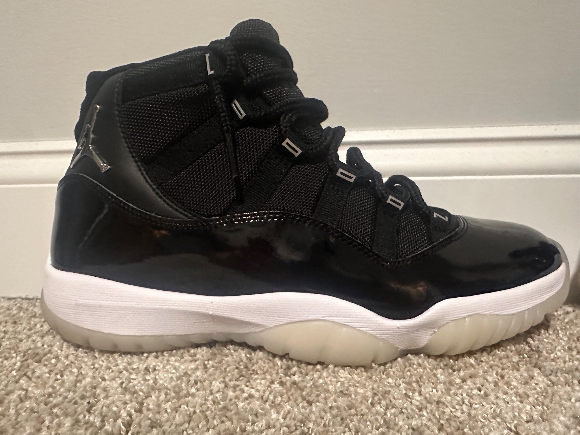 Air Jordan 11 Retro Jubilee 25th Anniversary Sneakers Size  display picture 2