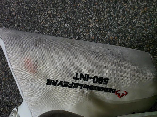 Bundle True pads and glove/blocker