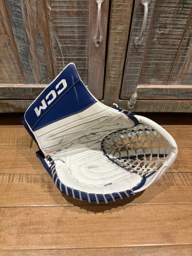 Pro Stock CCM EFlex 7 Pro Goalie Glove 580 Hildeby