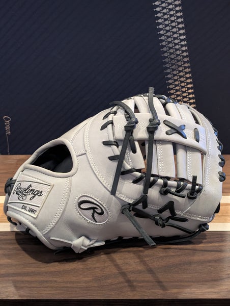 First Base RH Rawlings Heart of the Hide Baseball Glove 12.25" (Used)