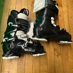 Mondo 26 & 26.5 Women's Dalbello Panterra Ski Boots Soft Flex (Used)