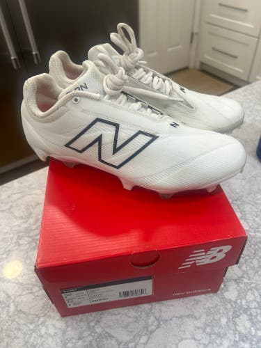 White Women's Size M 8.0 (W 9.5) Adult New Balance Burn X4 Low Top Molded Cleats (LIKE NEW)