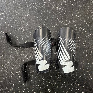 Used New Balance Soccer Shin Guards Junior Black SM 11849-S000033699