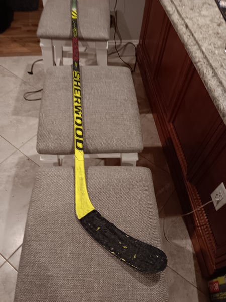 Junior Sher-Wood Rekker Legend 3 Left Hand Hockey Stick PP92 35 Flex