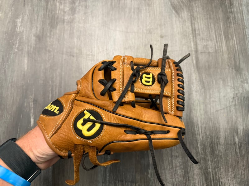 Wilson A950 RH Baseball Glove 11.5" (Used)