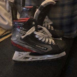 Bauer Vapor XLTX Pro+ Hockey Skates Regular Width Size 5 (Used)