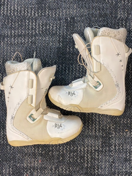 Women's Size M 5.0 (W 6.0) Ride Sage Snowboard Boots Medium Flex All Mountain (Used)
