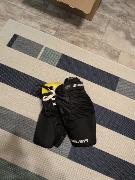 Youth Large Bauer Supreme Ultrasonic Hockey Pants (Used)
