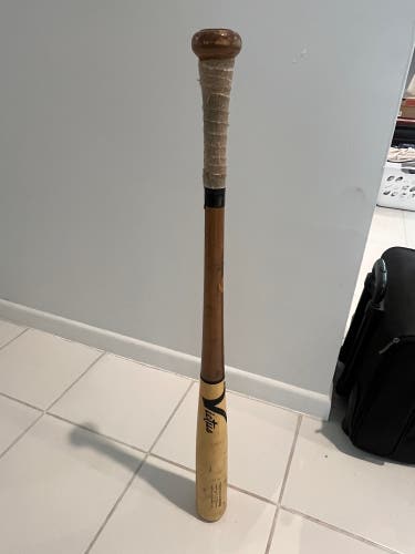 2020 Victus V110 Maple Bat 29 oz 32" (Used)