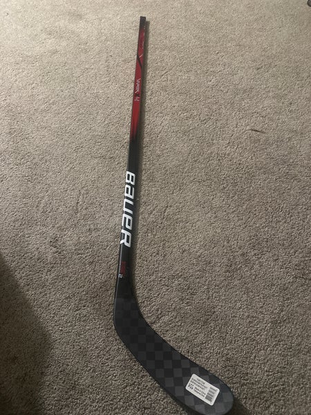 Intermdiate Bauer Vapor X4 Left Hand 65 Flex Hockey Stick P28(New)
