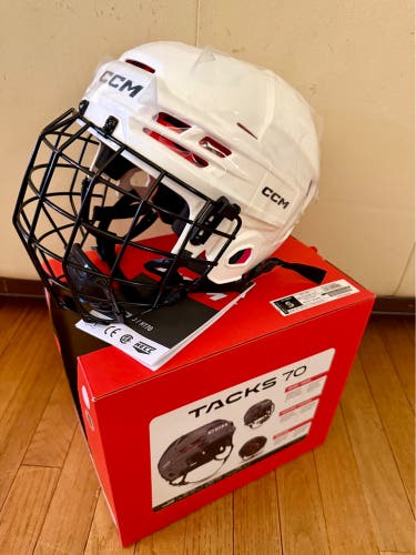 Senior CCM Tacks 70 Helmet - Small (New)