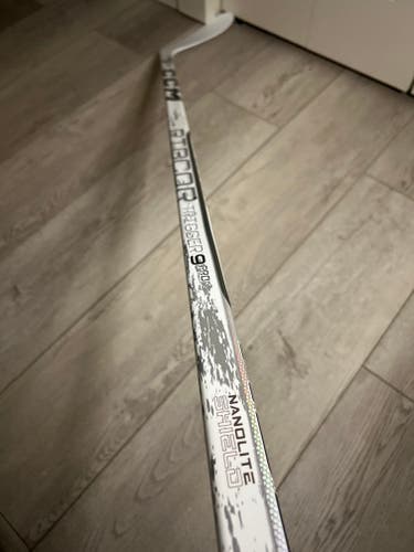Senior CCM Ribcor Trigger 9 Pro Right Handed Hockey Stick P28 75 Flex (New)