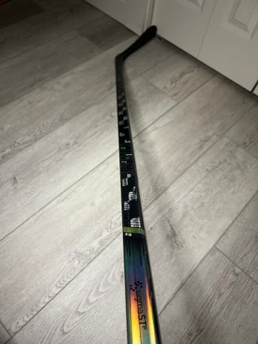 Senior CCM FT Ghost Right Handed Hockey Stick P28 70 Flex (New)