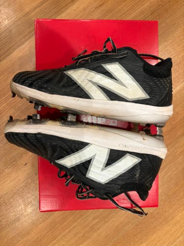 Black Men's Size M 8.5 (W 9.5) Adult New Balance 4040v7 Low Top Metal (Used)