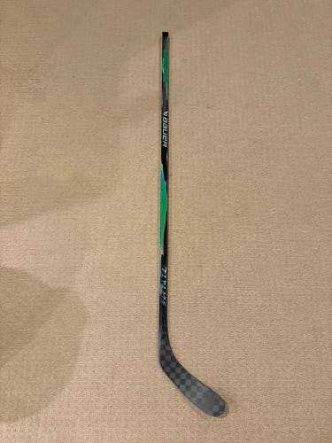 Senior Bauer Vapor FlyLite Left Hand Hockey Stick P28 77 Flex (New)