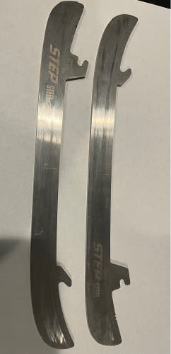 Step Steel 230 mm (Used)