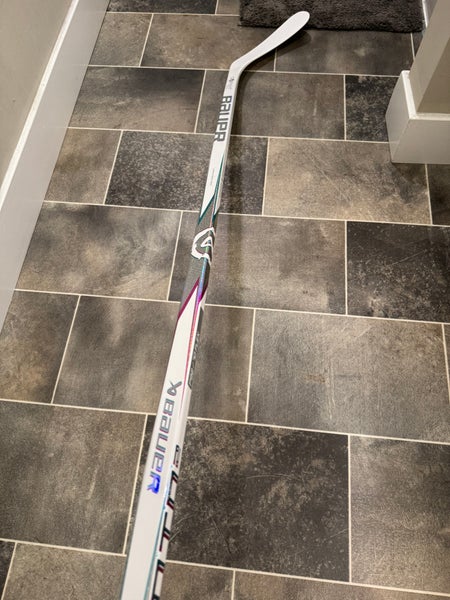 Senior White Bauer Proto2 Right Handed Hockey Stick P92 70 Flex (New)