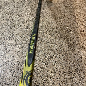 Senior Bauer Proto-R Right Handed Hockey Stick P92 77 Flex (Used)