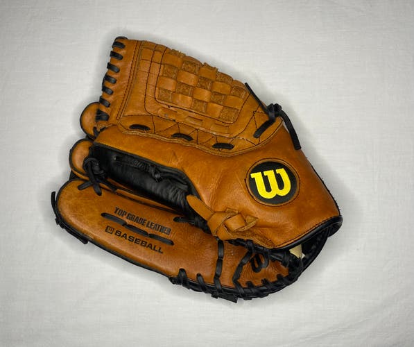 Wilson Select Model A1852 Baseball Softball Glove LHT 12.5"  Good Condition