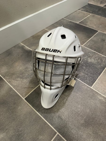 Senior Medium 2022 Bauer NME One Goalie Mask Pro Stock (New)