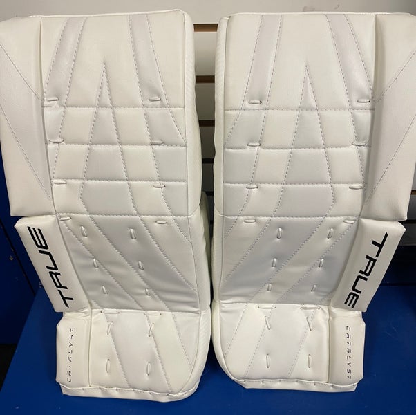 New True Catalyst Jr Goalie Leg Pads 26”+2”