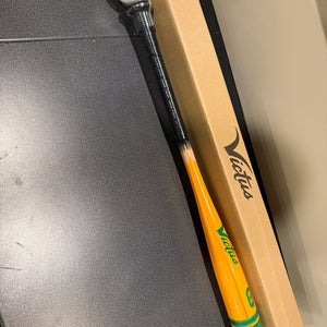 Victus yardstick wiffle ball Bat 32 inch