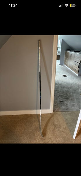 Intermediate Bauer Nexus tracer Right Handed Hockey Stick P28 65 Flex (Used)