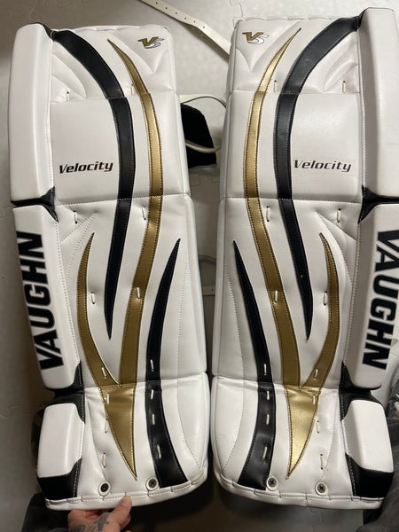 33" Vaughn Velocity V5 Goalie Leg Pads (New)
