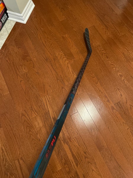 Senior CCM Vizion Left Hand Hockey Stick P28+1/4 85 Flex (New)