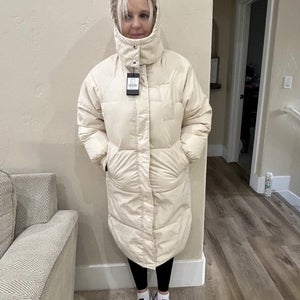 Winter Coat: White Women's Medium Jacket (New)