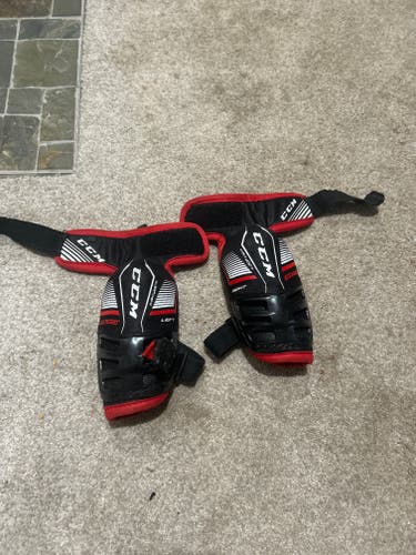 Junior Medium CCM JetSpeed Edge Elbow Pads (Used)