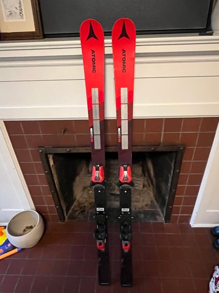 2024 Racing 152 cm Atomic Redster G9 Skis With Bindings Max Din 10 (Used)