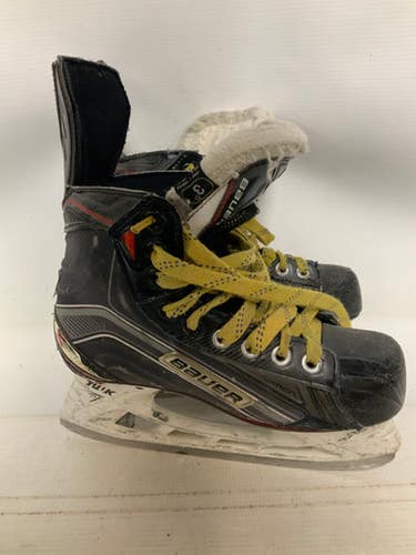 Used Bauer VAPOR X 700 Junior Hockey Skate Junior 03 11823-S000036015