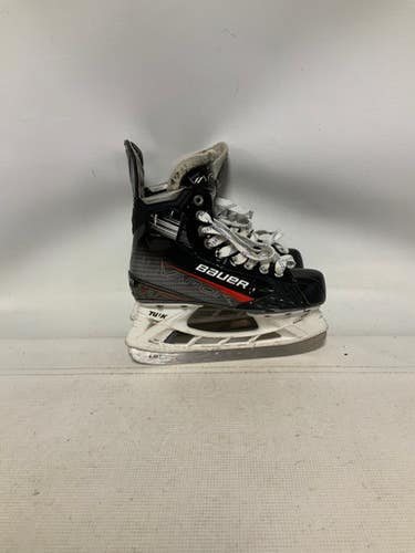 Used Bauer VAPOR X3 Junior Hockey Skate Junior 04.5 11823-S000036008