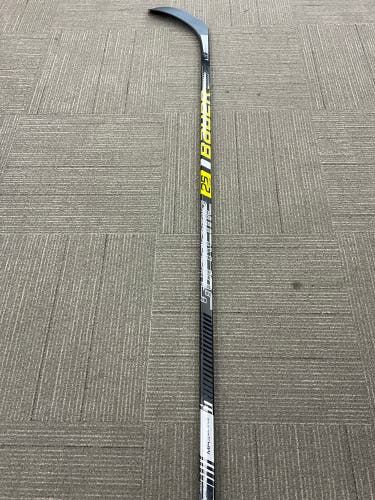 Senior Bauer Supreme 2S Team Right Handed Hockey Stick P28 87 Flex (New)