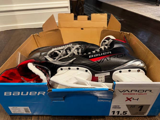 2024 Bauer Vapor X4 Hockey Skates 11.5 (Used)