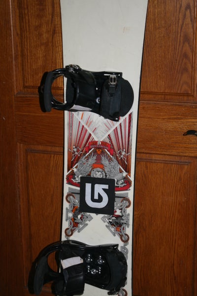 Burton The White Collection 157 cm Snowboard With Burton Medium Bindings