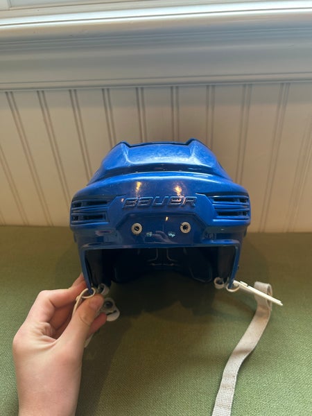 Medium Bauer Re-Akt 200 Helmet (Used)