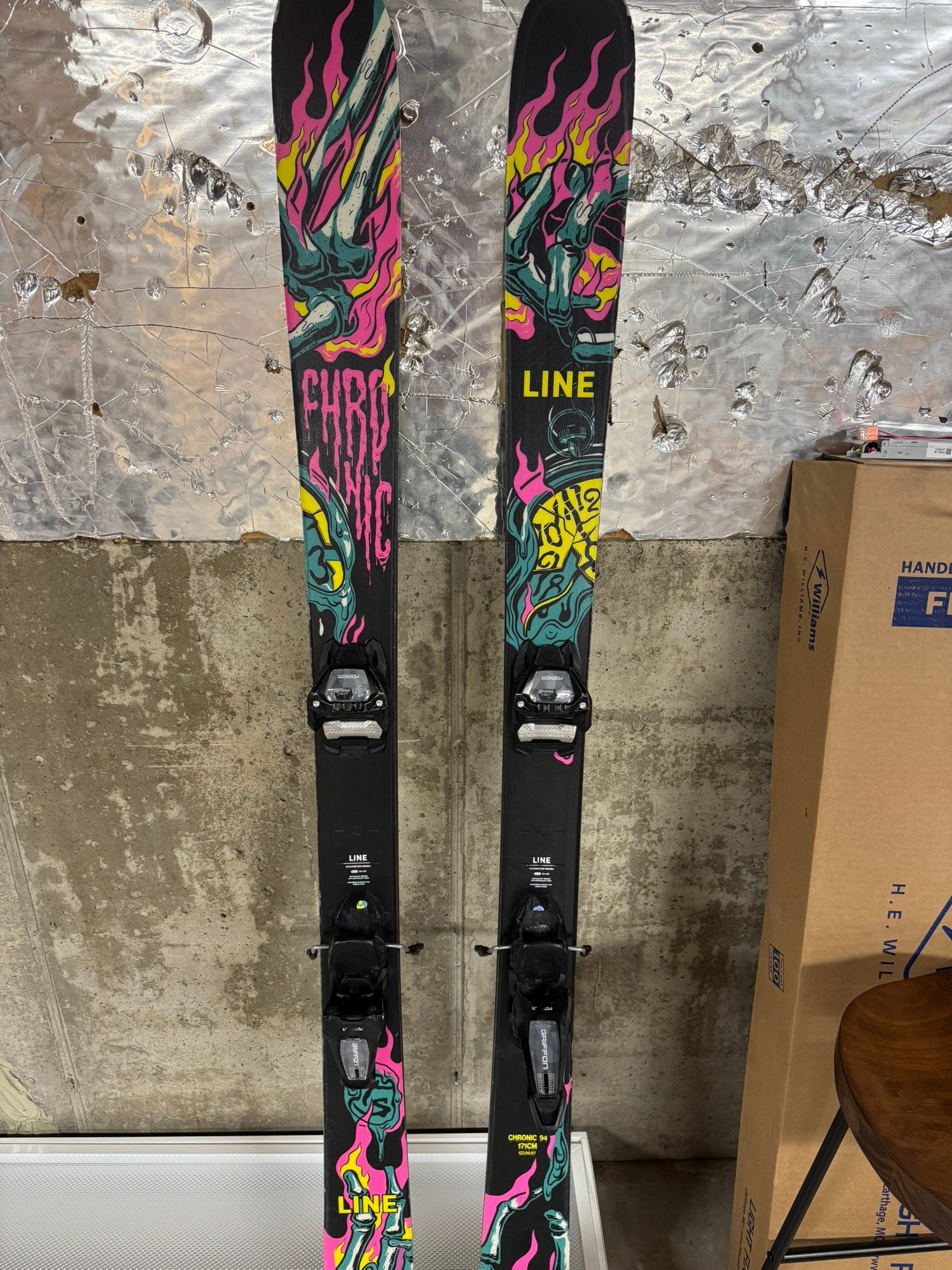 LINE クロニック Line Chronic Skis | Used and Closeout