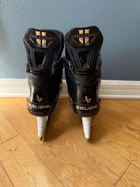 2022 Bauer Supreme Mach Hockey Skates 8.5 (Used)