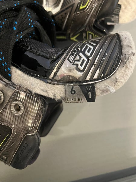 2021 Bauer Elite Hockey Goalie Skates Regular Width 6 (Used)