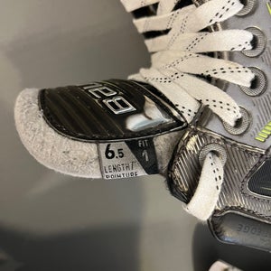 2021 Bauer Elite Hockey Goalie Skates Regular Width 6.5 (Used)