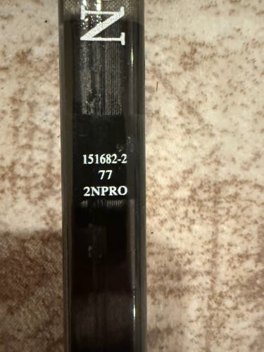 Senior Bauer Nexus Sync Right Handed Hockey Stick P28 77 Flex (Used)