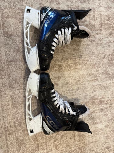 2023 CCM JetSpeed FT6 Pro Hockey Skates Regular Width 8 (Used)