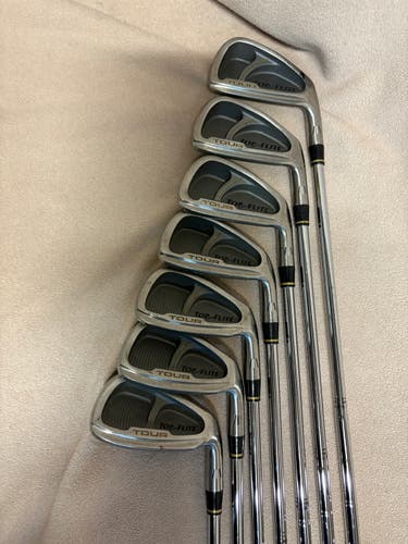 Men's Top Flite Tour Right Handed Iron Set Regular Flex 8 Pieces Steel Shaft (Used)