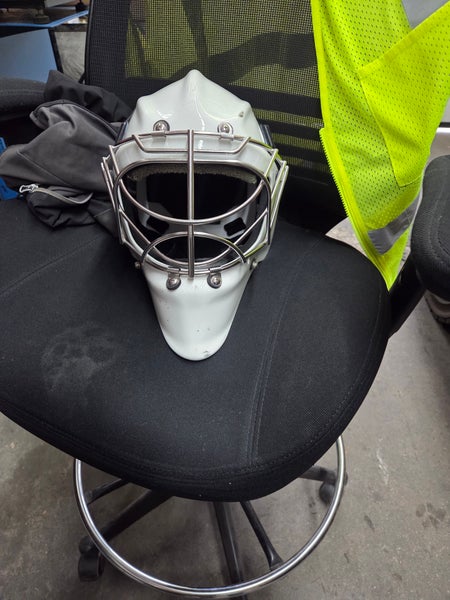 Senior Large 2023 Coveted Mask 906 Pro Goalie Mask Pro Stock (Used)