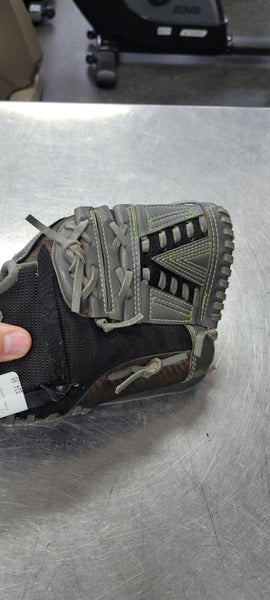 Used Franklin 22433 11 BB/SB Glove RH Throw Grey 11" 11497-S000153845