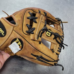 Used Wilson A950 BB/SB Glove RH Throw Brown 11 1/2" 11497-S000153841