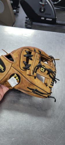 Used Wilson A950 BB/SB Glove RH Throw Brown 11 1/2" 11497-S000153841