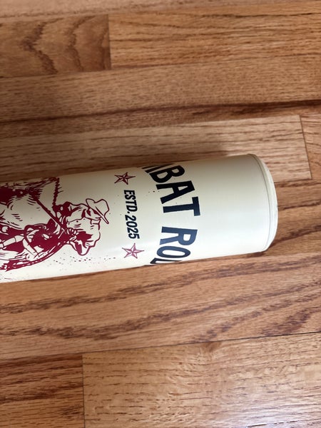 2025 Combat Rodeo BBCOR Certified Bat size 32 (-3). Like new condition. Original grip; See pictures.